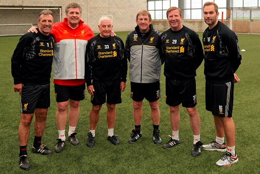 菲尔-琼斯谈马奎尔传中：我不知道他有这种能力，没在训练中见过（菲尔-琼斯评马奎尔传中：训练从未见过，没想到他还有这手）