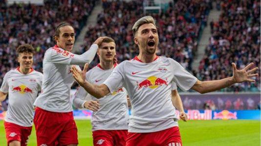 意甲官方：阿莱格里当选上月最佳主帅，率队3胜1平保持不败（意甲官方评选：阿莱格里获上月最佳教练，带队3胜1平延续不败）