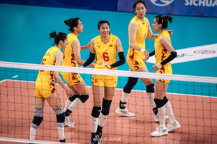 莲湖区机场小学：飞翔少年勇拼搏 绿茵场上展风采（莲湖区机场小学：逐梦少年勇争先 绿茵赛场绽风华）