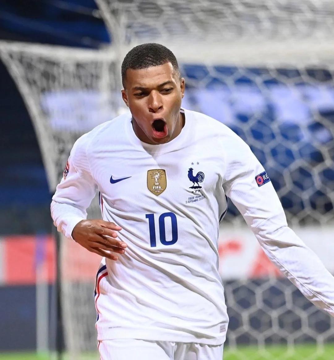 梅西：瓜帅是独一无二的，对我来说他是所有教练中最好的（梅西：瓜迪奥拉独一无二，是我心目中的最佳教练）