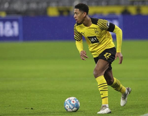 西甲：巴萨客场3-1战胜赫罗纳（巴萨客场3比1击败赫罗纳，西甲再添胜绩）