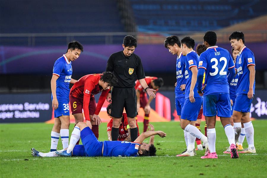 塞内加尔主帅：马内是我们的C罗或梅西，没进球只是运气不佳（塞内加尔主帅：马内堪比C罗与梅西，未进球只是运气差）