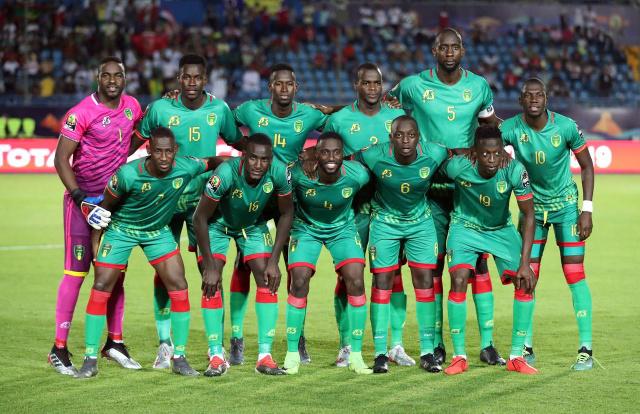 篮球火箭主力后卫投篮效率严重下滑（火箭队主力后卫投篮命中率骤降）