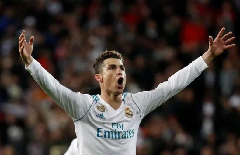 懂球帝2025年11月MVP候选出炉：姆巴佩、哈兰德领衔，莱万在列（懂球帝发布2025年11月MVP候选名单：姆巴佩、哈兰德领军，莱万入选）